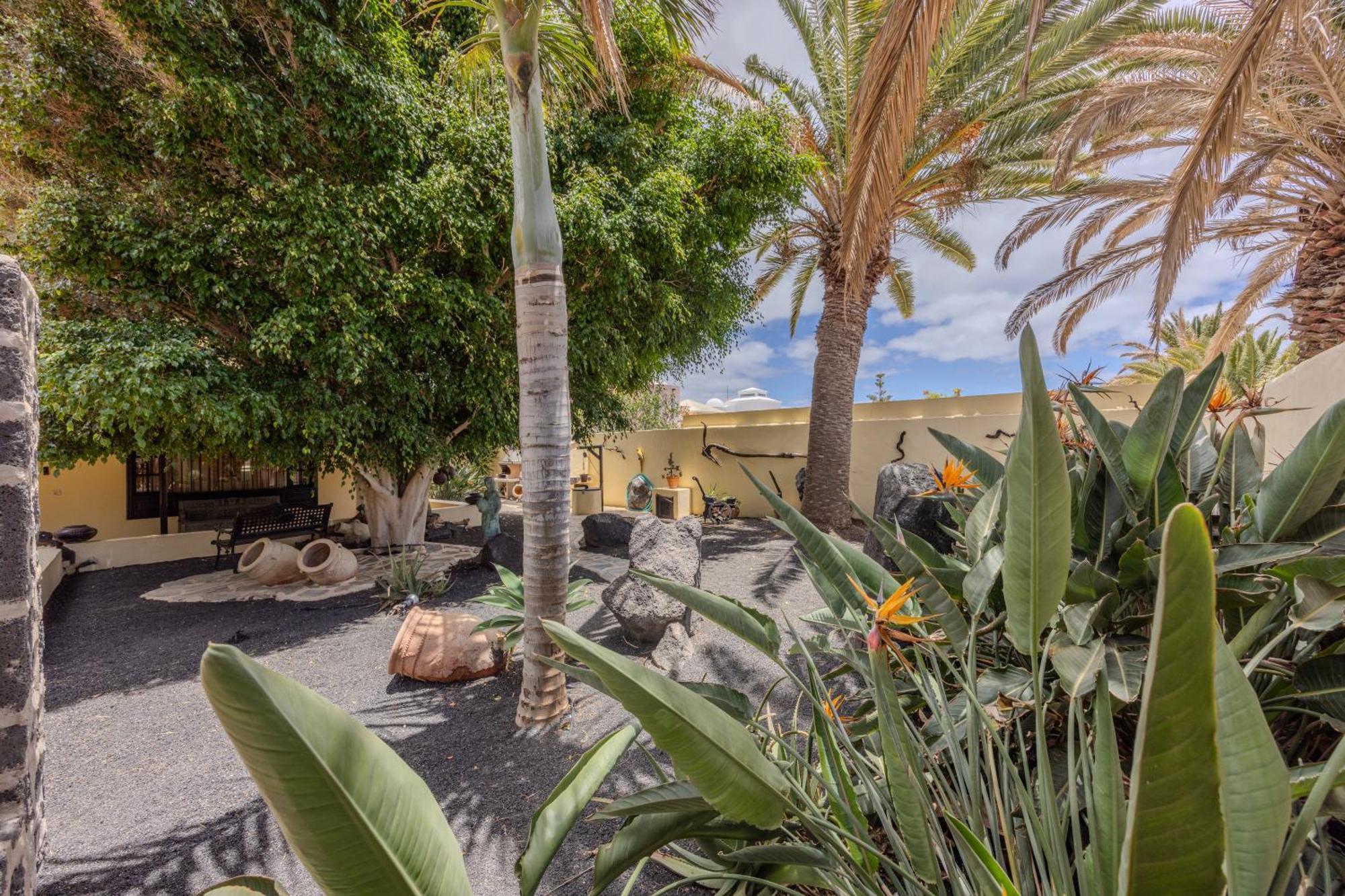Luxury Canarian Villa With Large Pool In Costa Teguise Eksteriør billede